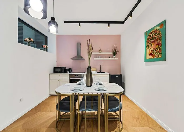 Apartman Royal Hideout - *